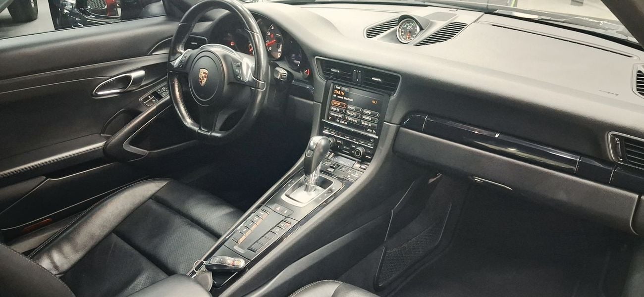 Porsche 911 CARRERA 4S