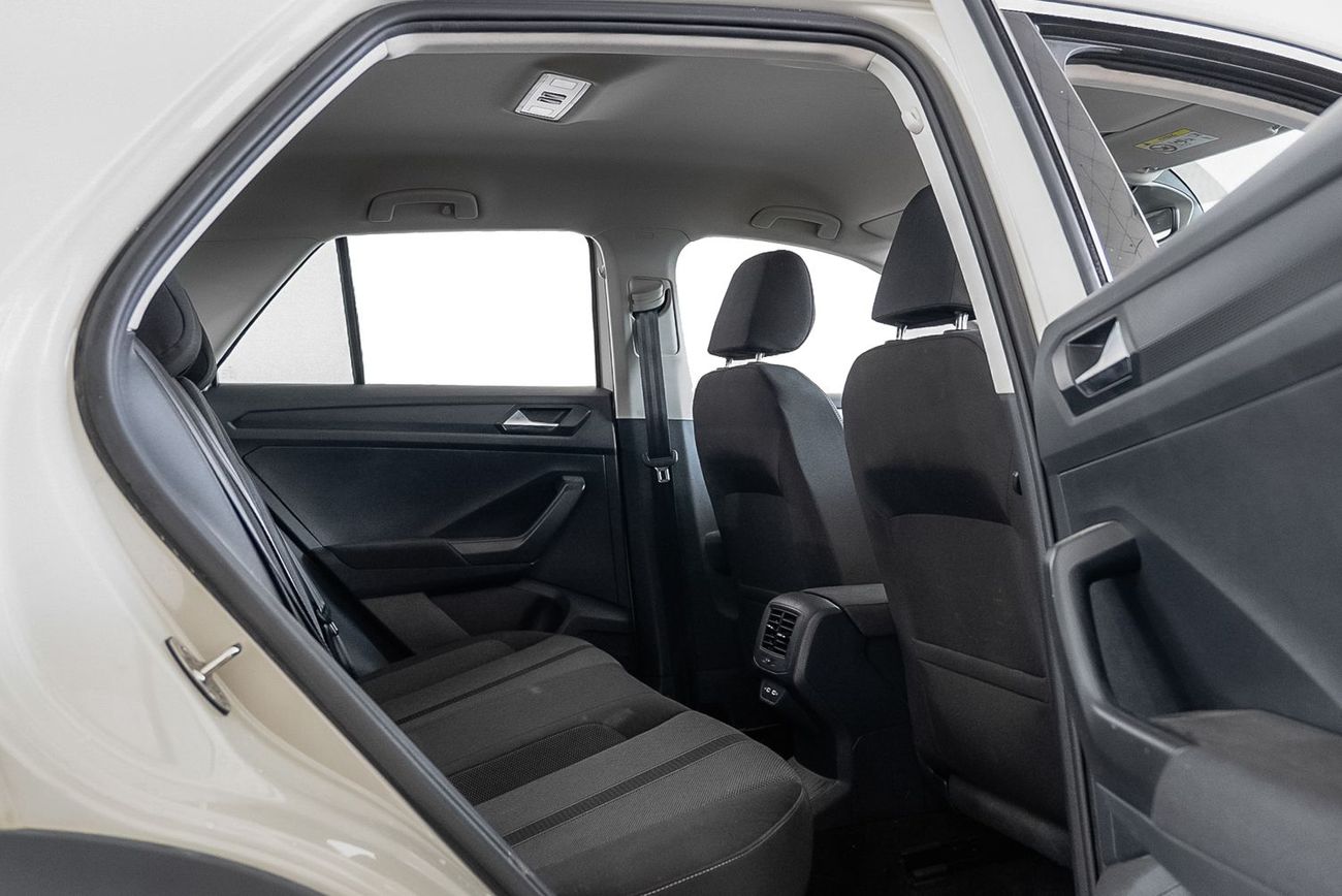 فولكس واجن T ROC Life 1.4L