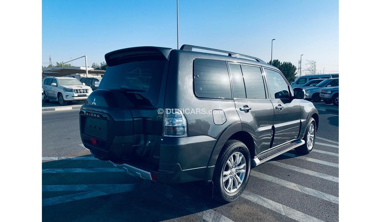 ميتسوبيشي باجيرو بينين Right hand drive clean car