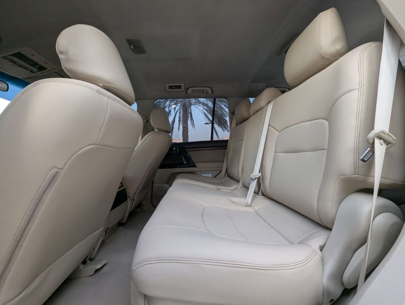 Toyota Land Cruiser GXR2 4.5L GXR-4.5L-1VD-8 Cylinders-LHD-Diesel-4WD-Automatic-8 Seats-5 Doors