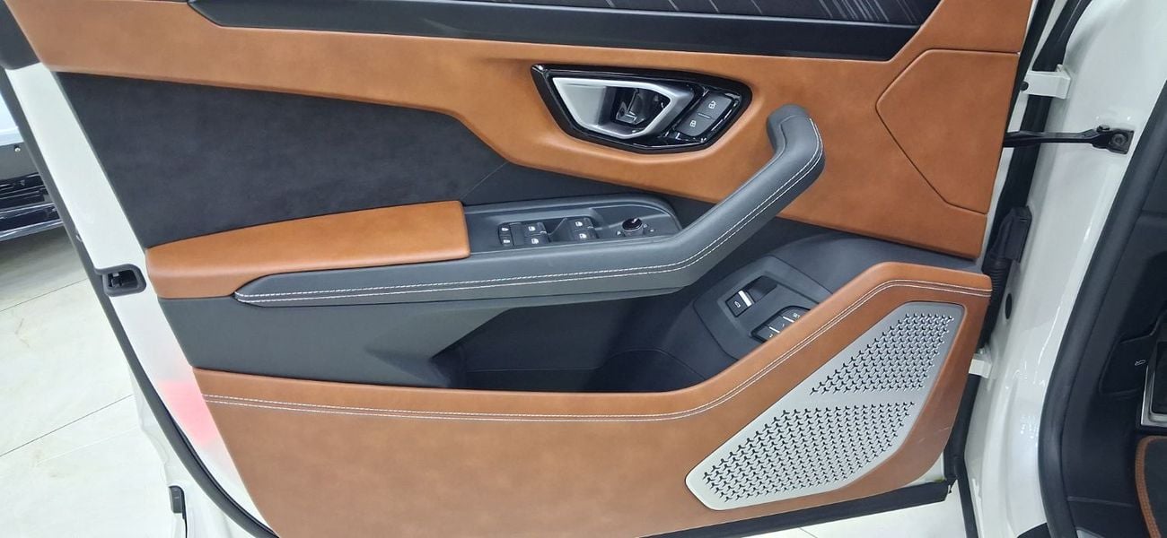 Lamborghini Urus PERFORMANTE Besboke Edition AD PERSONAM