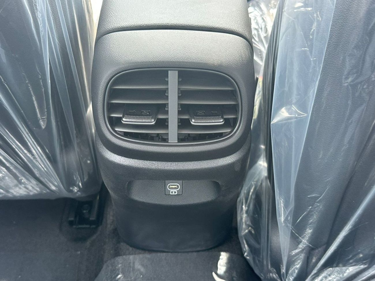 Hyundai Elantra 1.5 LUXURY PREMIUM , BIG SCREEN, SEAT HEATING, ELECTRIC SEAT, LEATHER SEAT, FULL OPTION,MODEL 2025