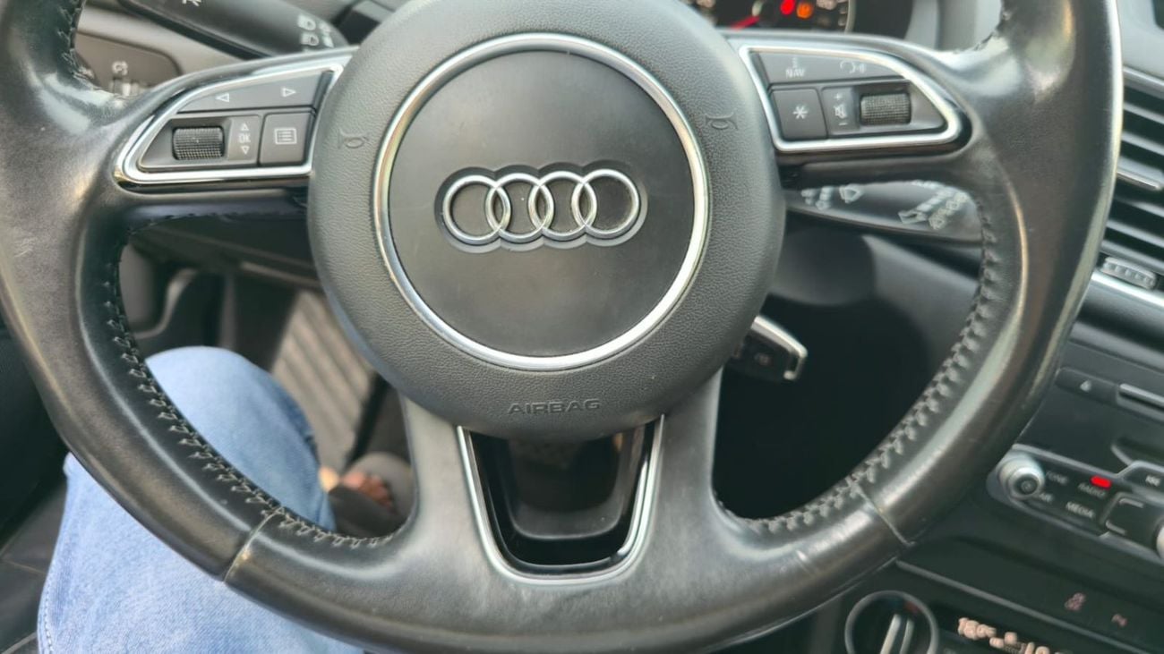 أودي Q3 LEFT HAND FULL OPTION CLEAN AND IN PERFECT CONDITION 2.0 PETROL