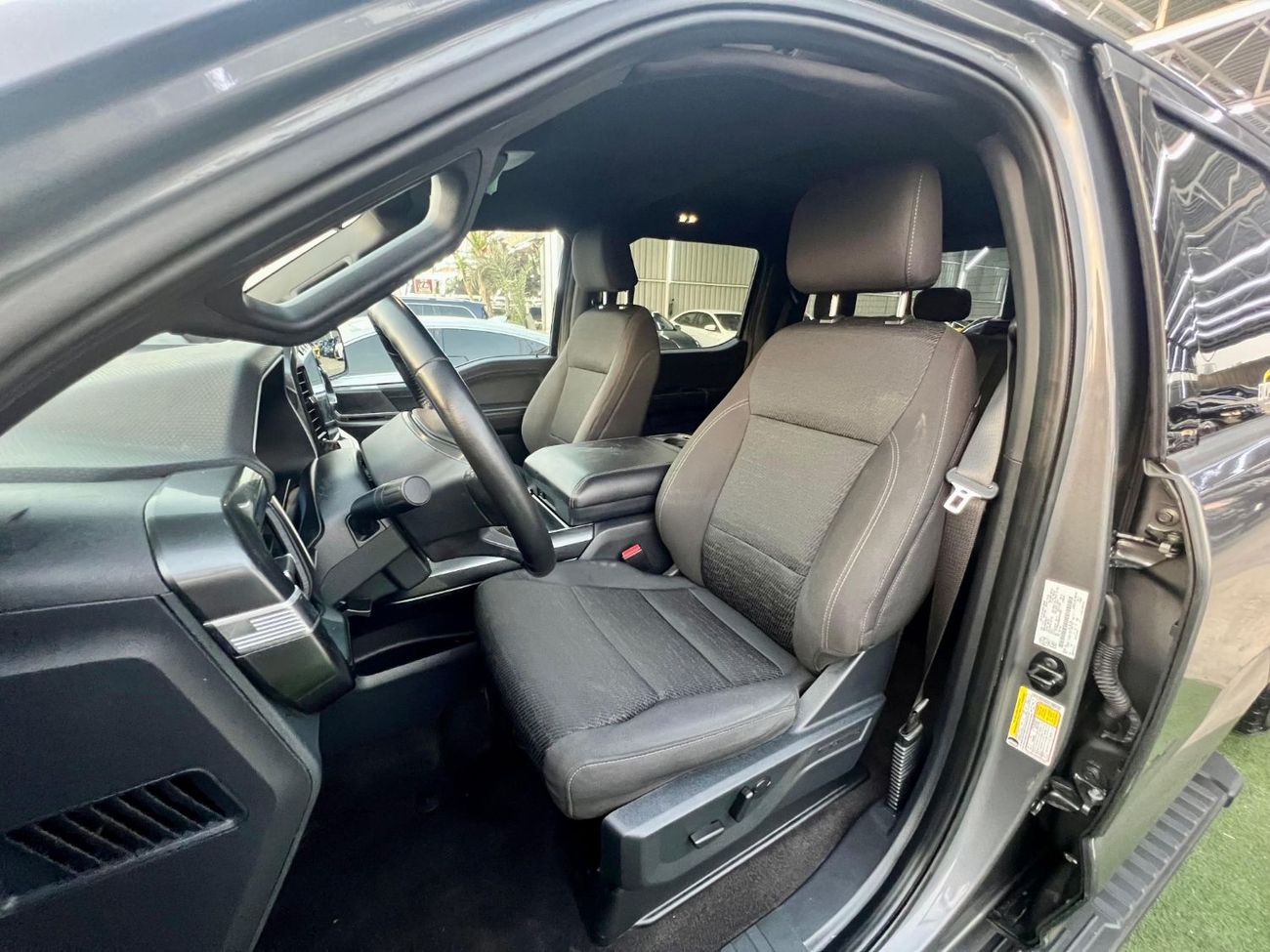 Ford F 150 XLT 3.5L (5 Seater) warranty one year bank financie available