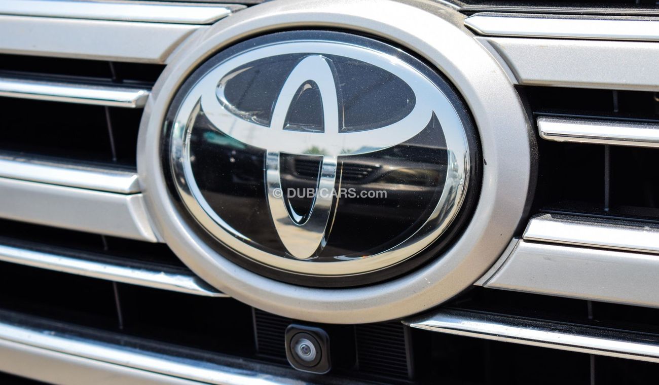 Toyota Land Cruiser SAHARA V8