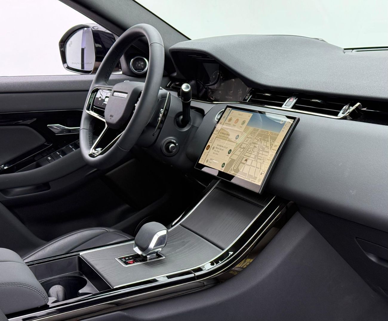 لاند روفر رانج روفر إيفوك Dynamic SE P200 2.0L 2024 Range Rover Evoque P200 Dynamic SE, 2029 RR Warranty + Service Pack, Very