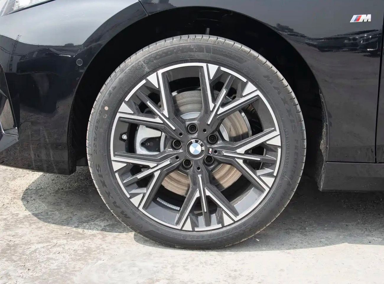 BMW 225L BMW 225 L / Chinese / 0km / black