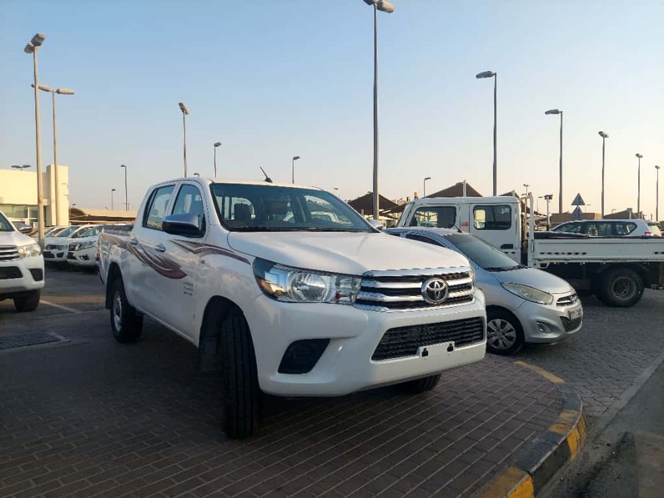 Toyota Hilux DC 2.7L 4WD PETROL AUTOMATIC TRANSMISSION