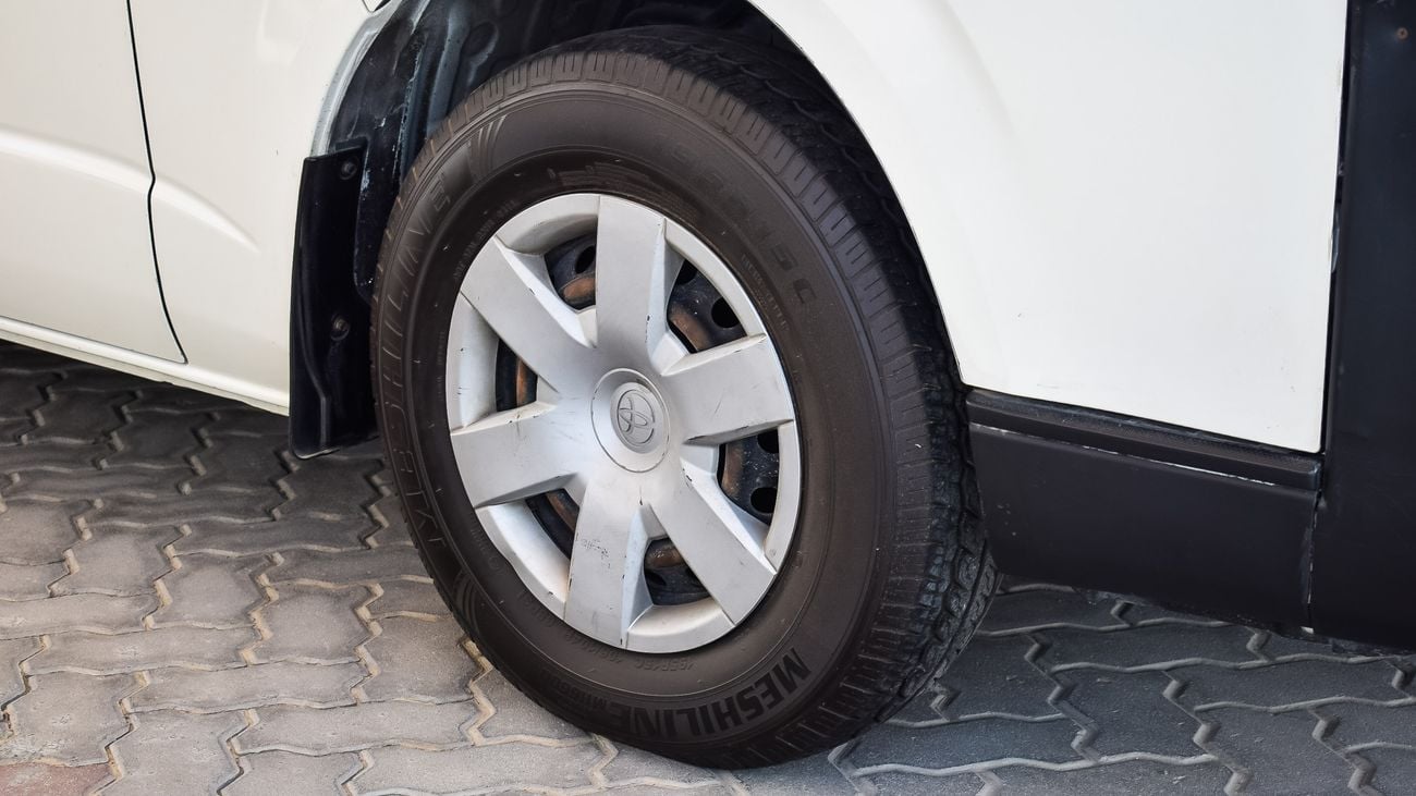 تويوتا هاياس Toyota   specs, free accident