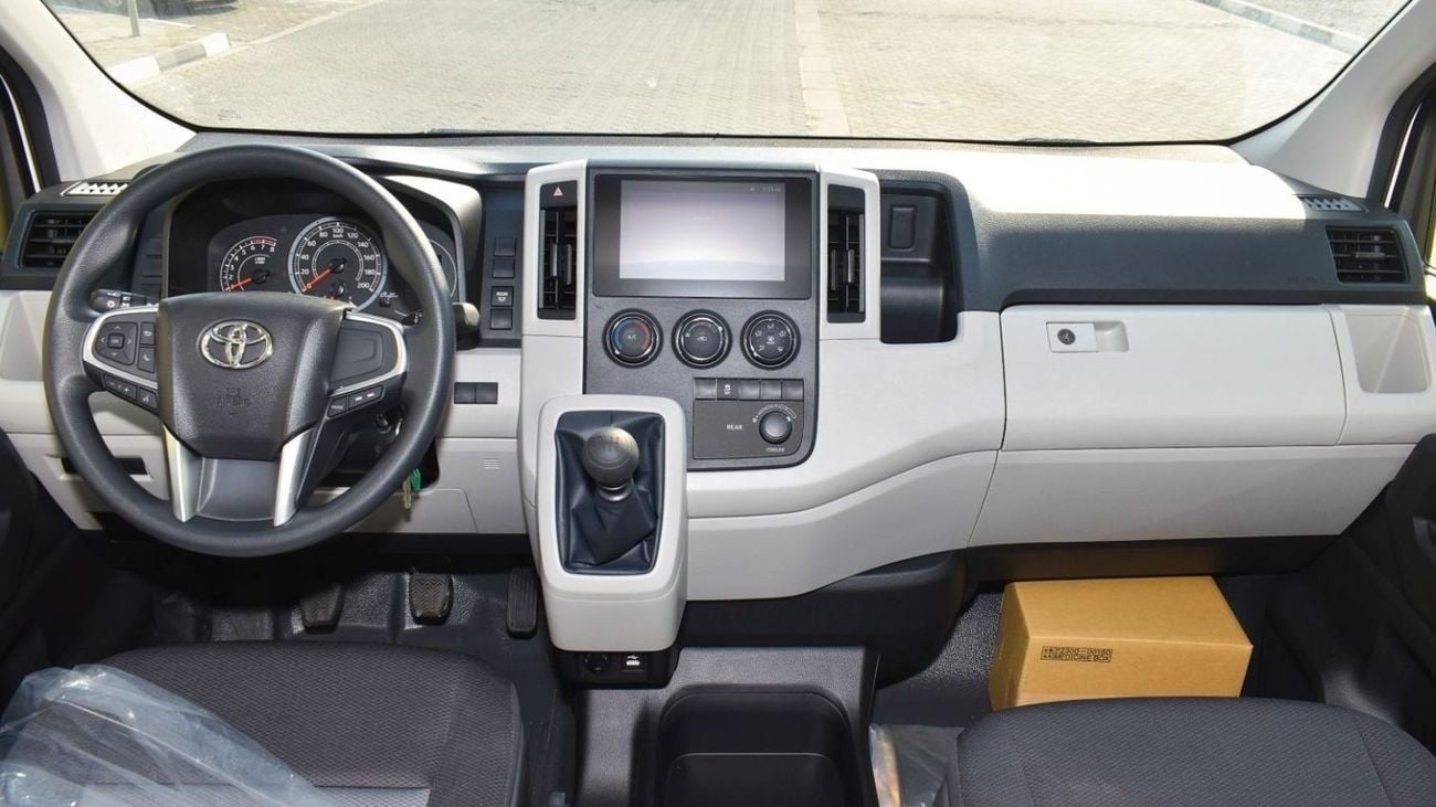 تويوتا هاياس TOYOTA HIACE 3.5L PETROL V6 13 SEATER DX M/T WITH REAR HEATER