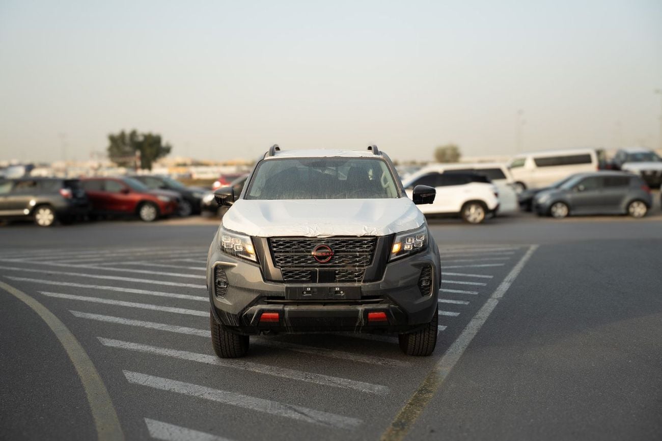 Nissan Navara PRO-4X Off-Road | 2.5L Diesel 4WD A/T (Only For Export)