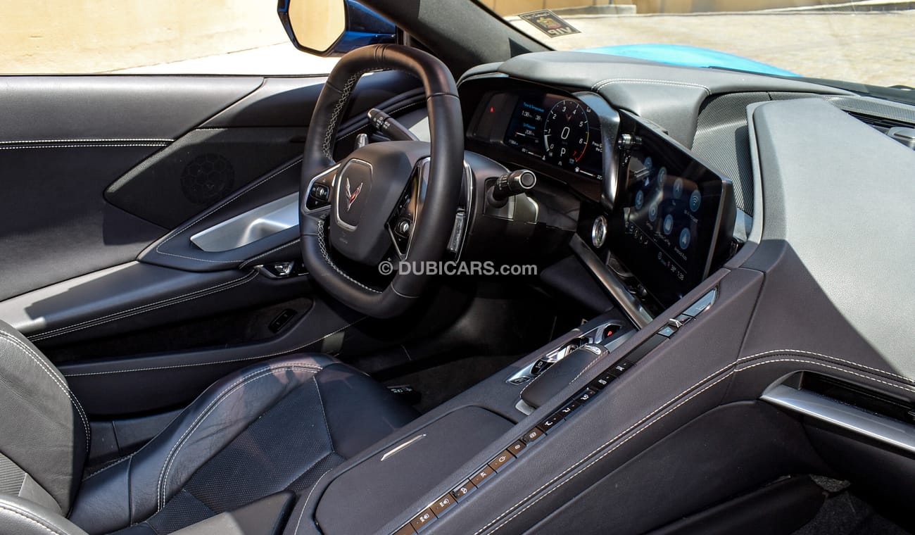 شيفروليه كورفت 6.2L 2LT Convertible