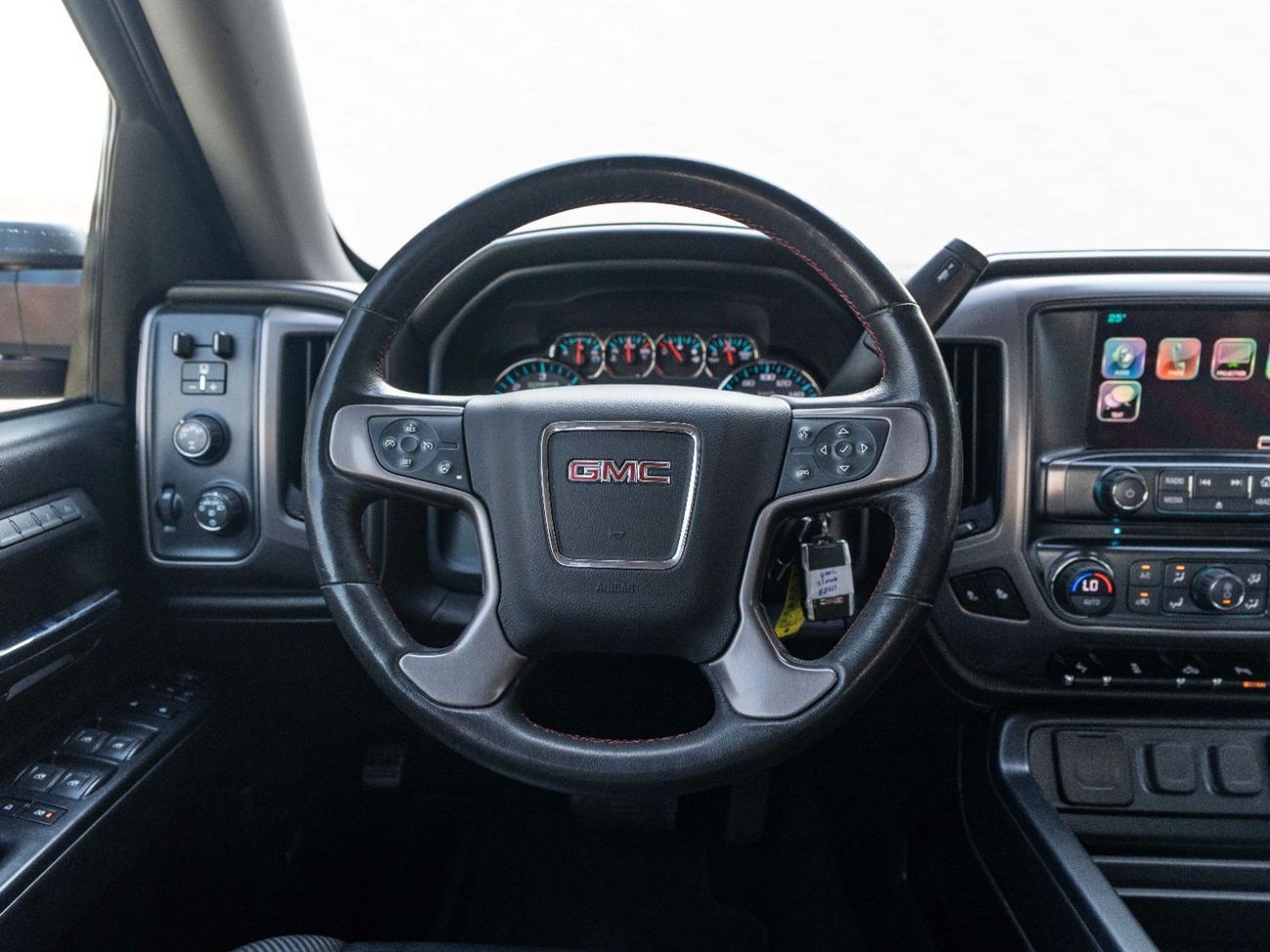 جي أم سي سييرا 5.3L V8 AT4 Crew Cab (AWD)