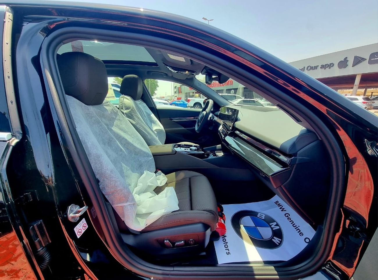 BMW 520i i Warranty & Service 2024 GCC