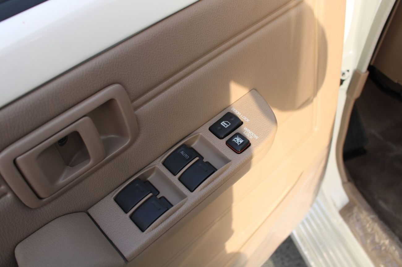 Toyota Land Cruiser Pick Up TOYOTA LANDCRUISER 79 2.8L DIESEL DOUBLE CAB STD E MANUAL