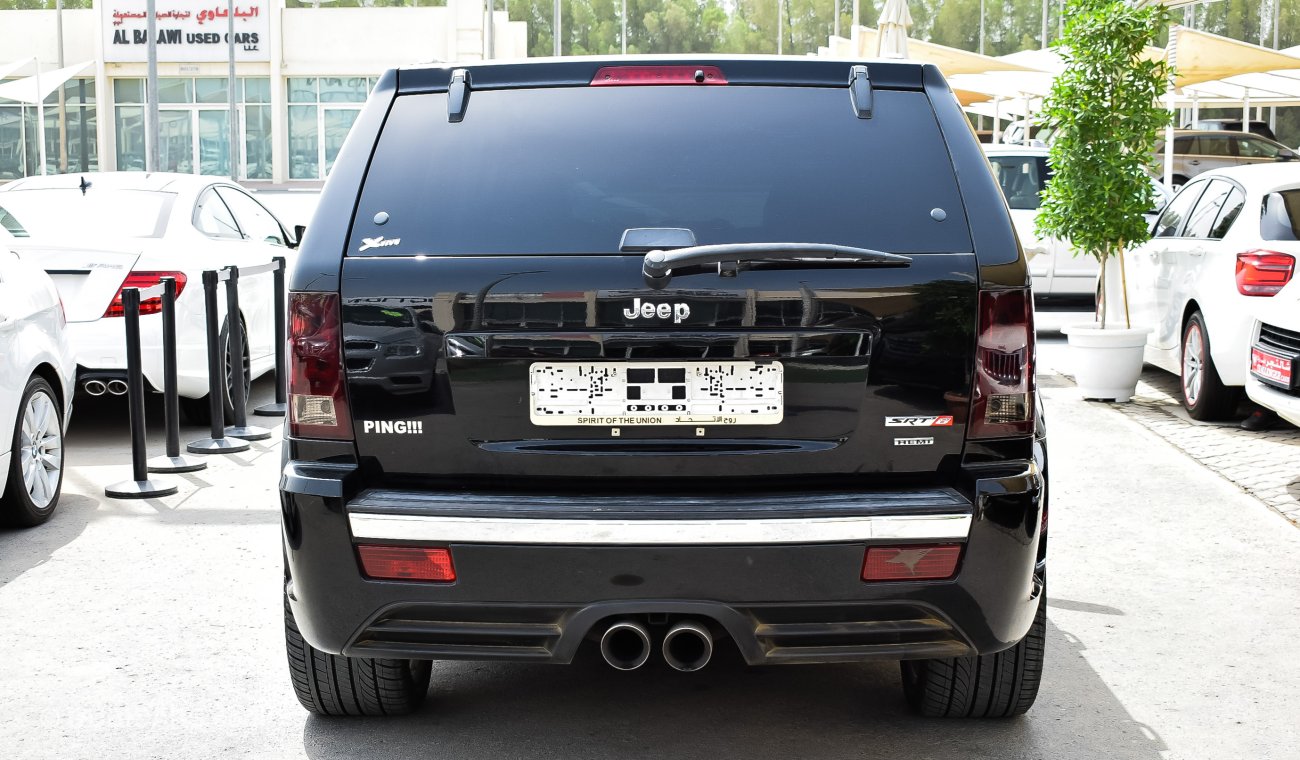 Jeep Grand Cherokee SRT8 / 6.1