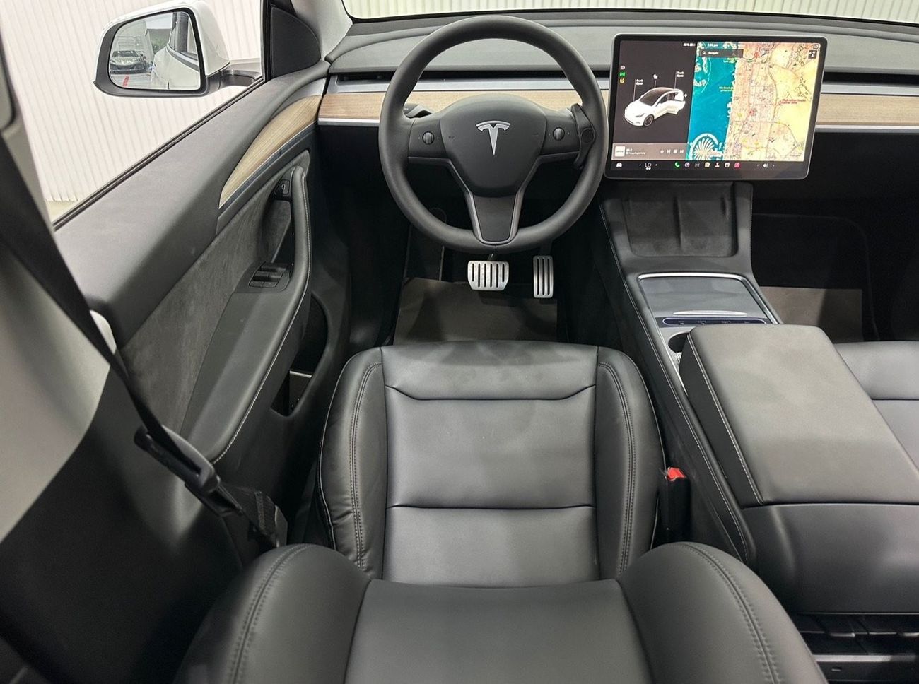 Tesla Model Y 2023 Tesla Model Y, DEC 2026 Tesla Warranty + DEC 2030 Battery Warranty, GCC