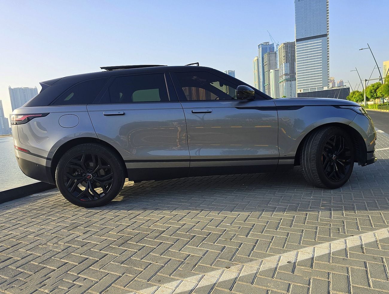 Land Rover Range Rover Velar R-DYNAMIC