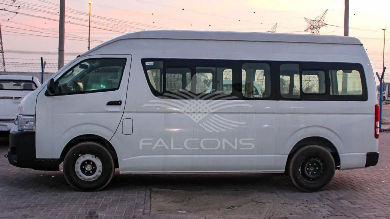 Toyota Hiace Toyota HIACE D 2.5L DLX HR Wide AC VAN MT