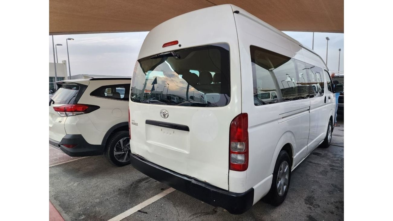 Toyota Hiace 2.5L DIESEL HIGH ROOF 13 SEATER MT