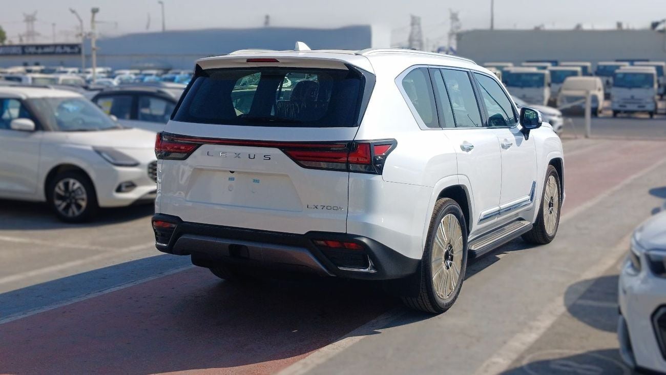 لكزس LX 700h Signature