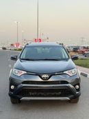 Toyota RAV4 VXR 2.5L XLE Sunroof, leather seats