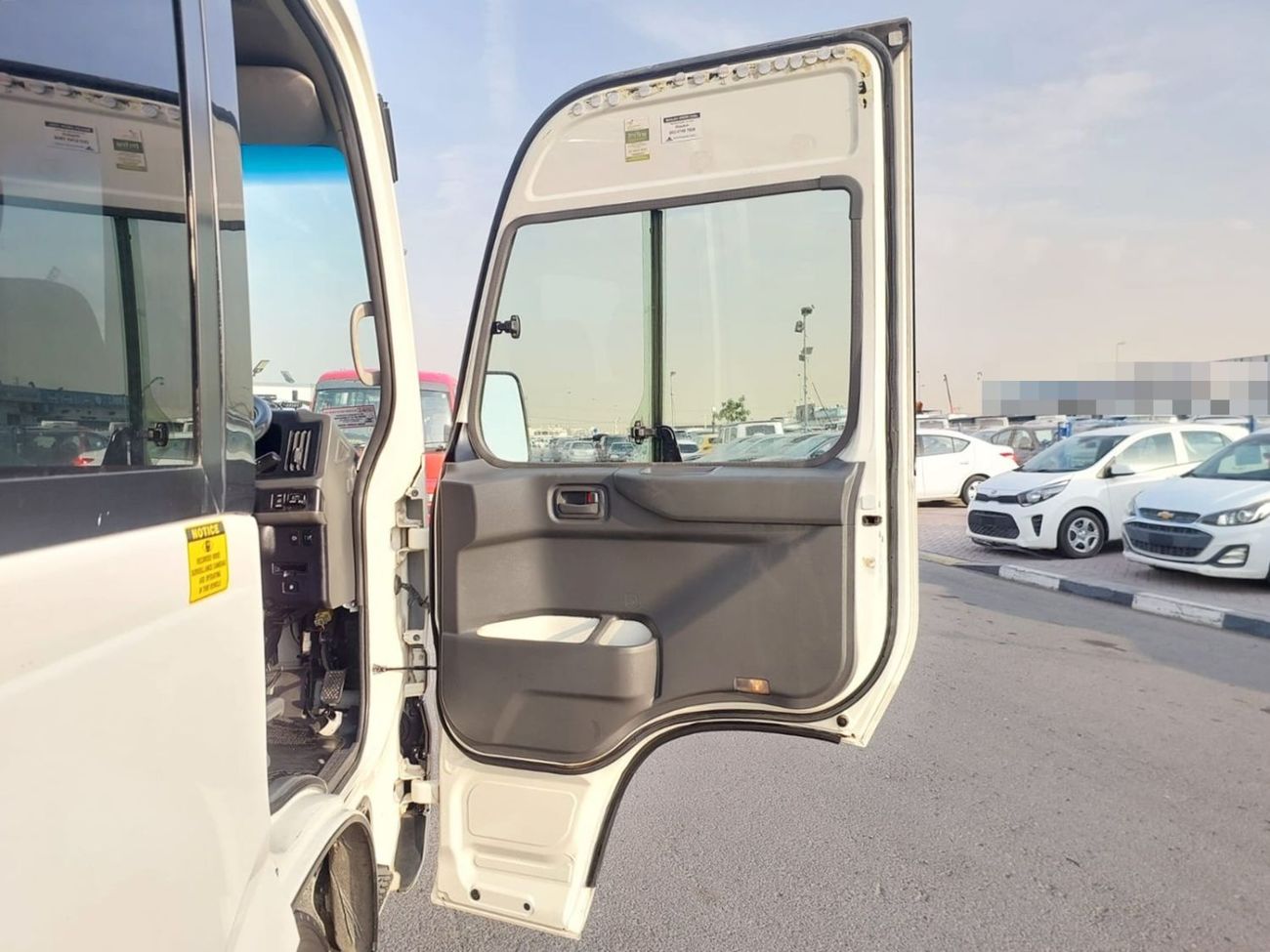 Toyota Coaster TOYOTA COASTER BUS RHD 2017 MODEL 4.0 L DIESEL AUTOMATIC(PM00207)