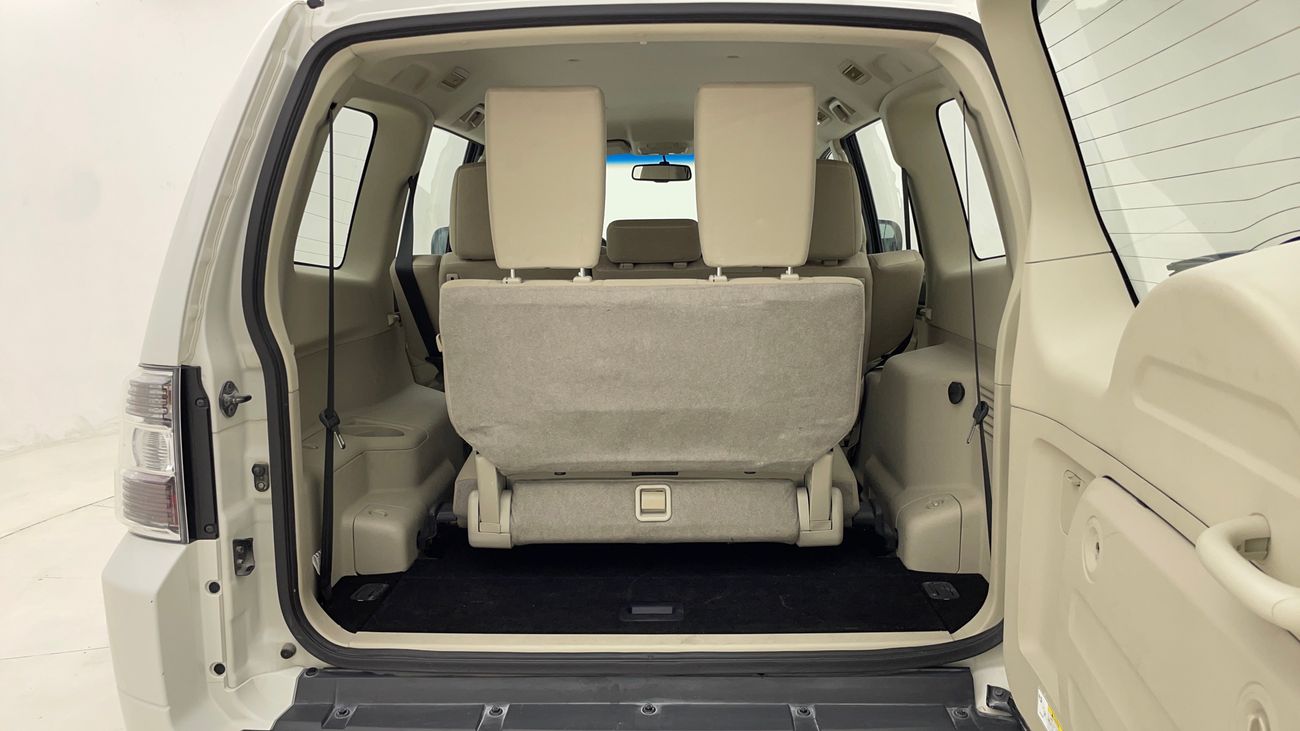 Mitsubishi Pajero GLS MIDLINE 3 | Zero Down Payment | Home Test Drive