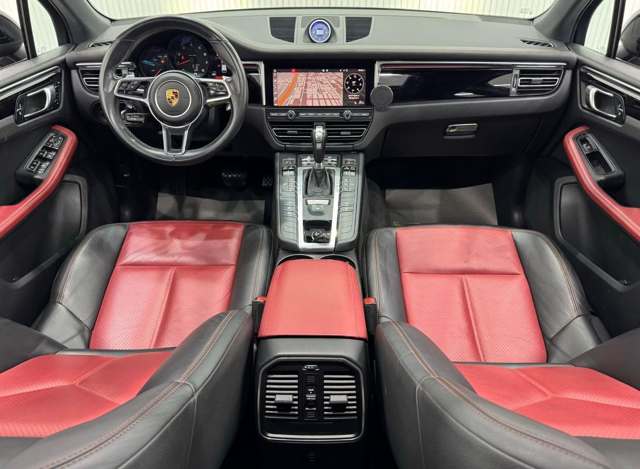 بورش ماكان Std 2.0L (252 HP) 2019 Porsche Macan, One Year Warranty, Service History, GCC