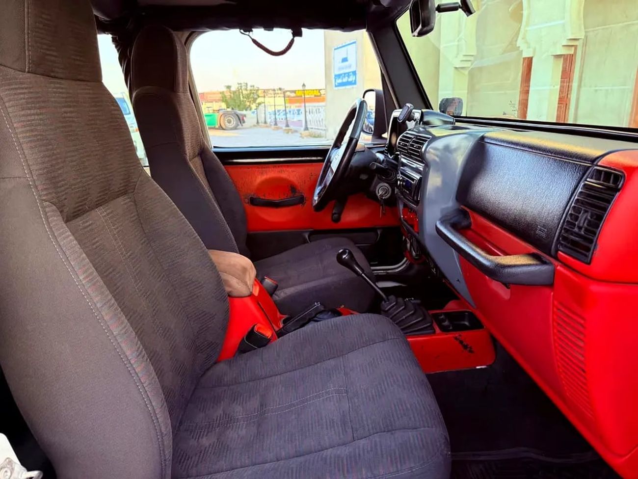 Jeep Wrangler SPORT GCC Specs جير عادي
