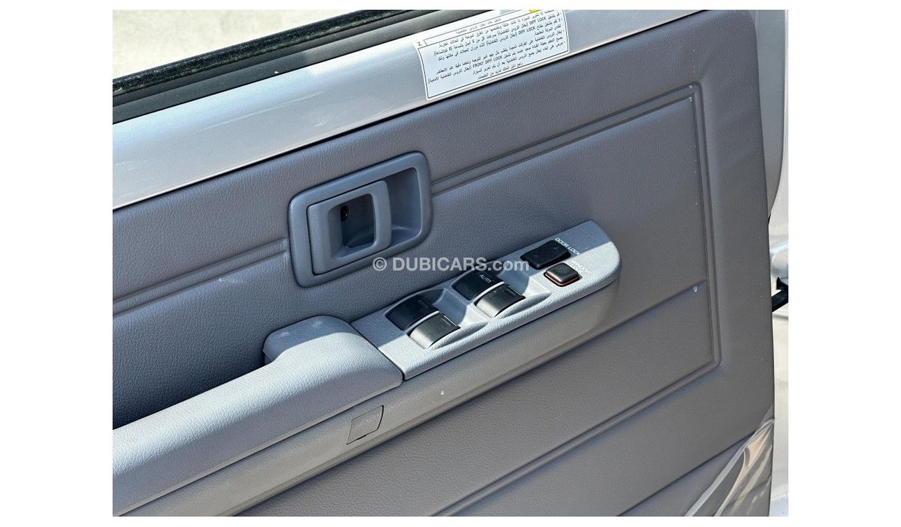 Toyota Land Cruiser Pick Up 79 Double Cab Limited