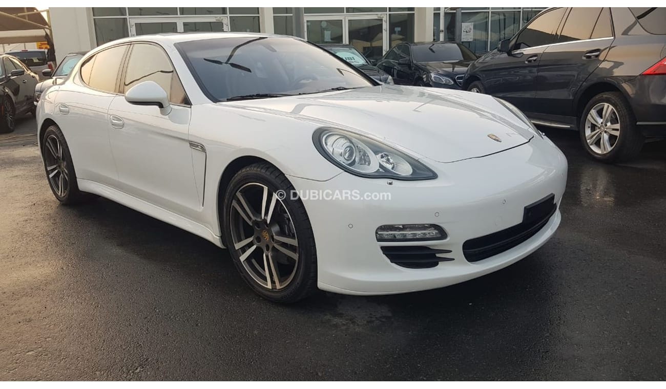 بورش باناميرا موديل 2011 خليجي حاله ممتازه من الداخل والخارج فل مواصفات كراسي جلد ومثبت سرعه وتحكم كهربي كامل ونظا