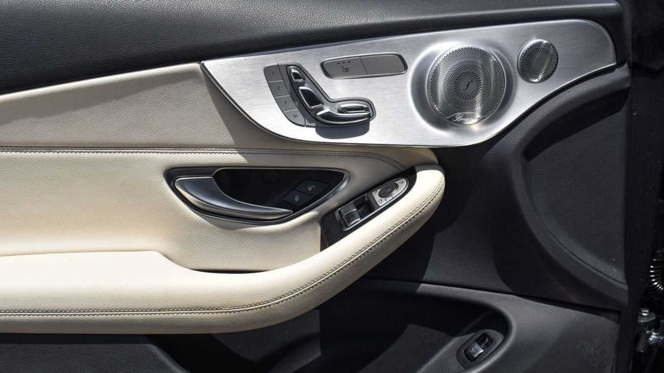 Mercedes-Benz C 300 Coupe Mercedes C300 Coupe AMG / 2018 / Canadian