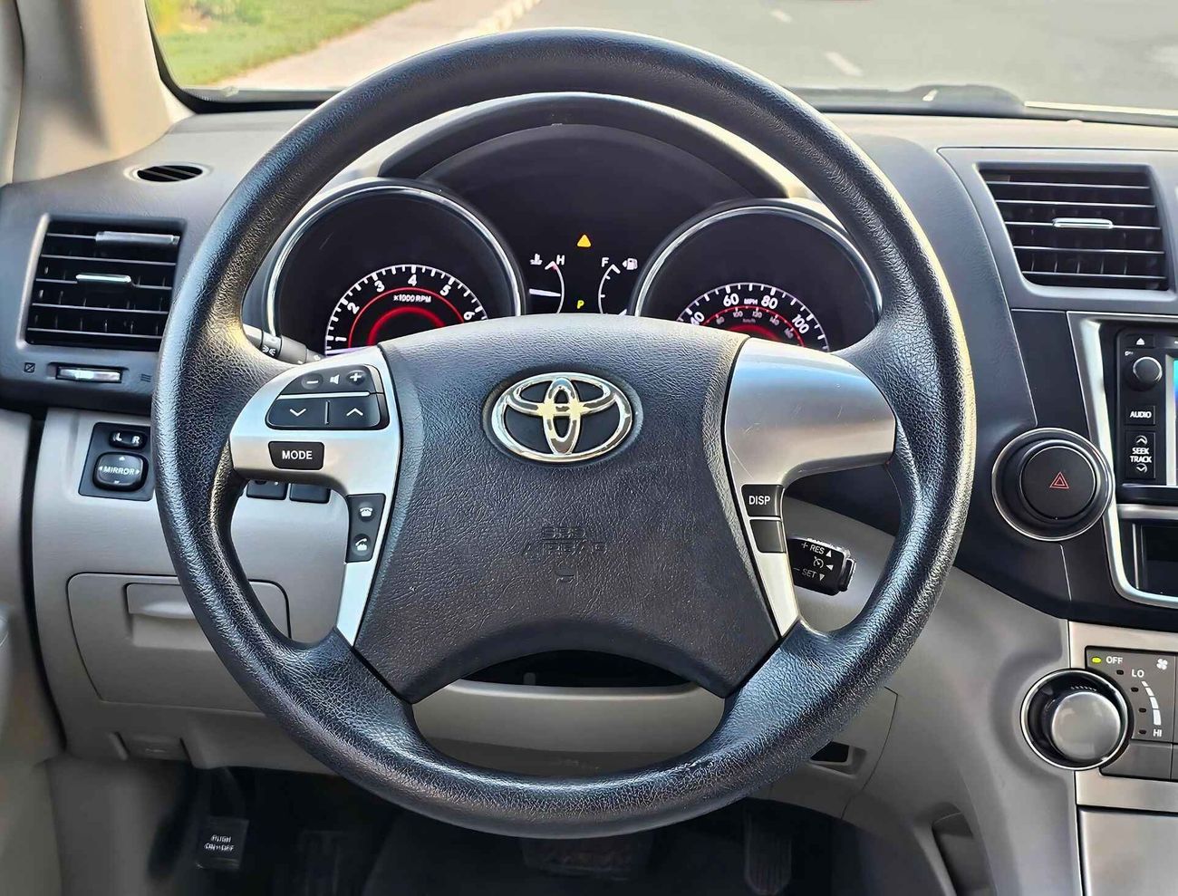 تويوتا هايلاندر BASE/ V6 AWD / ELECTRIC AND LEATHER SEATS / DVD REAR CAMERA / ONLY FOR EXPORT / LOT# 50303