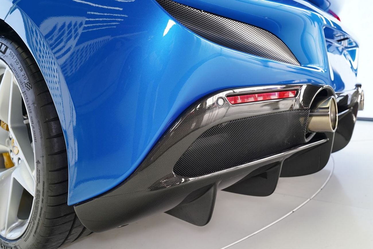 Ferrari F8 Tributo 3.9T V8