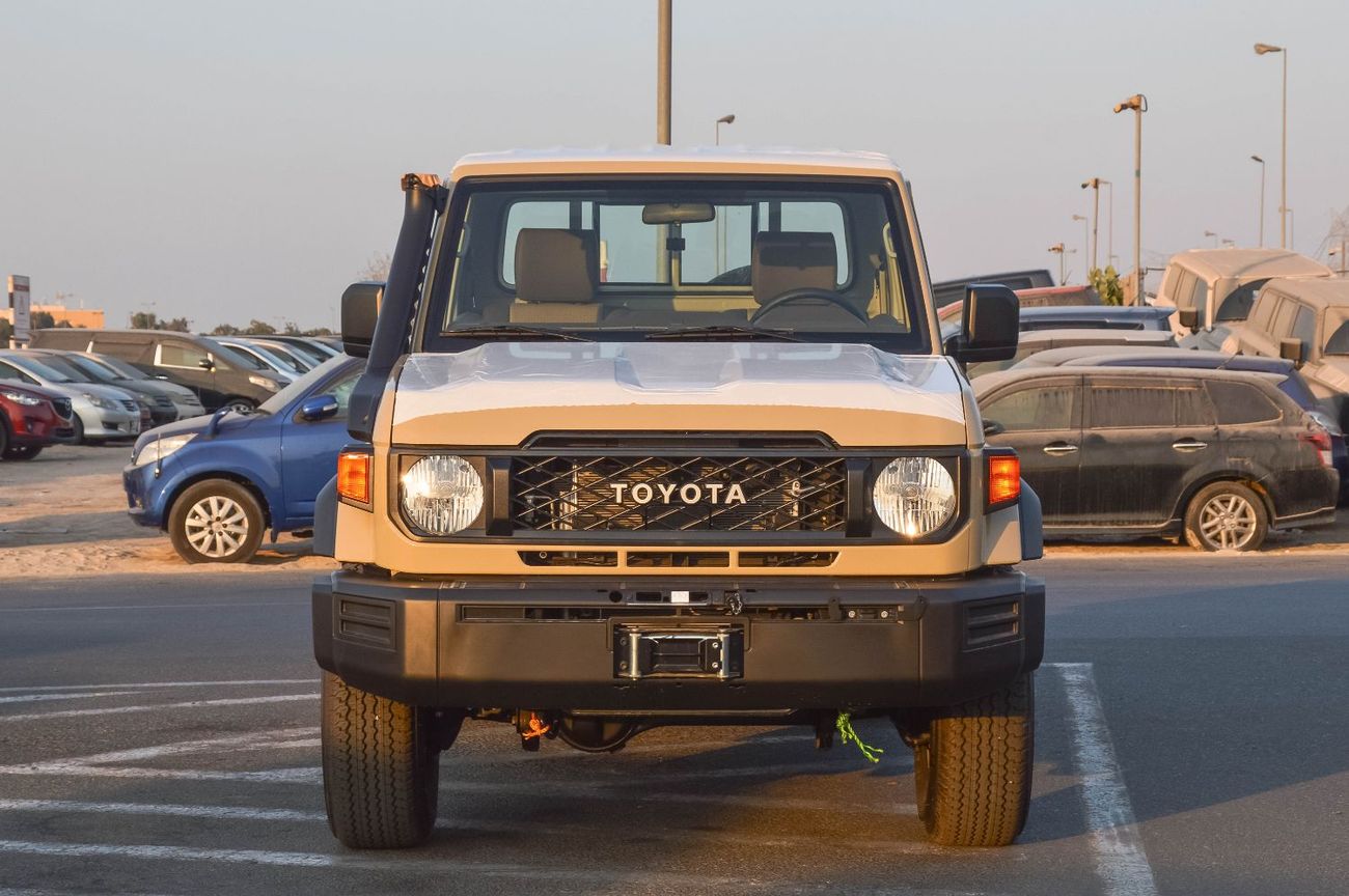 Toyota Land Cruiser Pick Up TOYOTA LAND CRUISER 79 2.8L SC MT DIESEL PICKUP 2025
