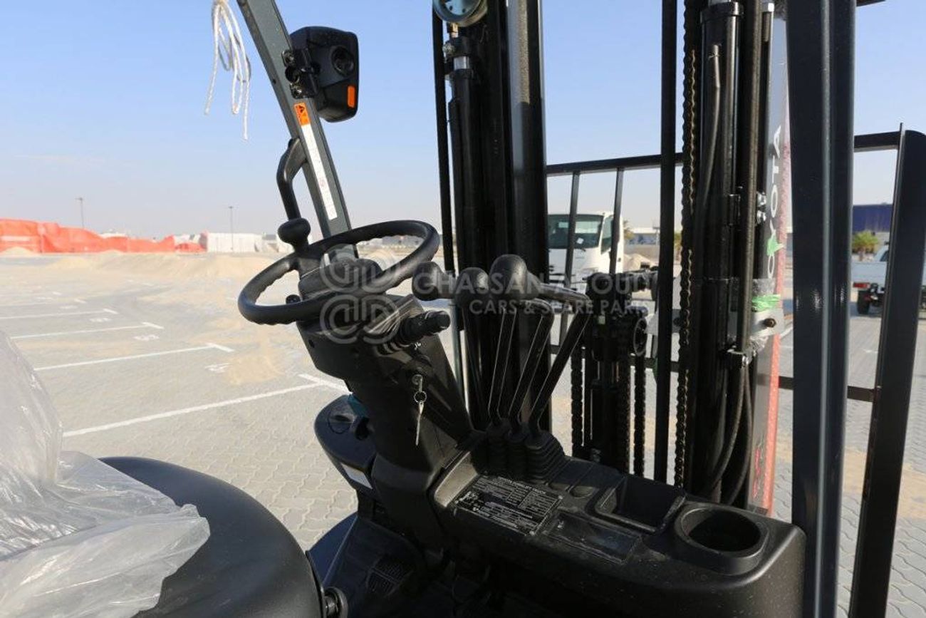 Toyota Fork lift DIESEL 2.5 TON, 3 STAGE W/ SIDE SHIFT 3 LEVER,4.7M LIFT HEIGHT MY23(Export Only)