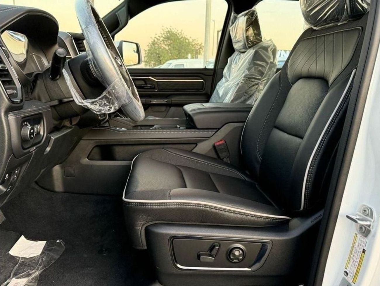 رام 1500 EXPORT PRICE - LIMITED 3.0L TWIN TURBO ESS / NIGHT EDITION 2025 (EXPORT ONLY)