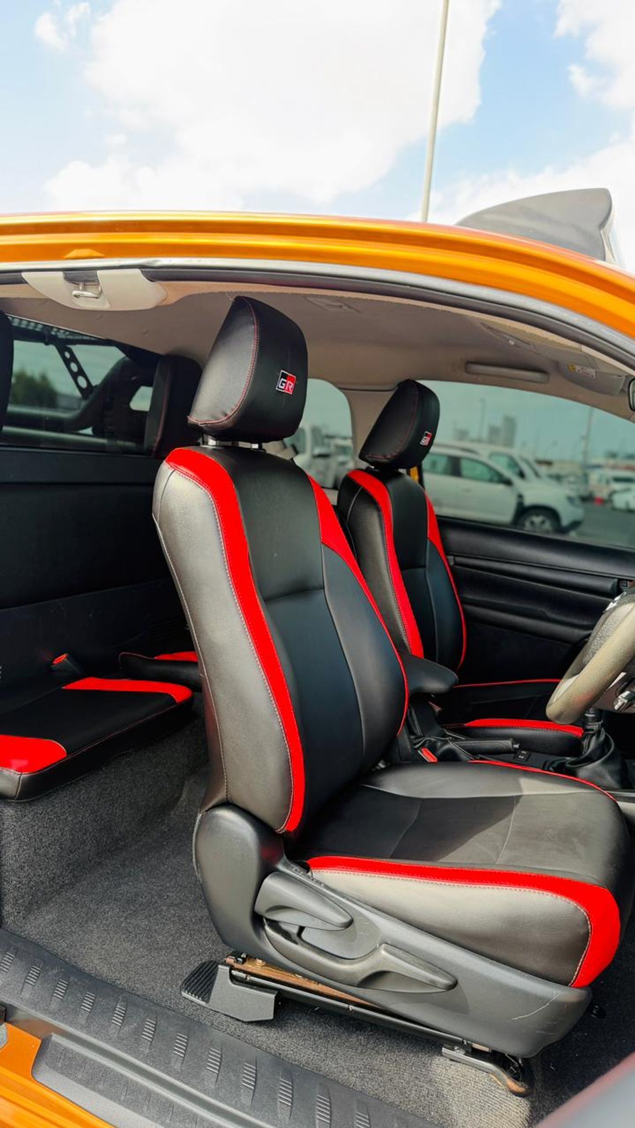 Toyota Hilux 2017 | 2.8L DIESEL | MANUAL TRANSMISSION | RIGHT-HAND-DRIVE | HEAVY BULL BAR WITH LED LIGHTS | AIR S