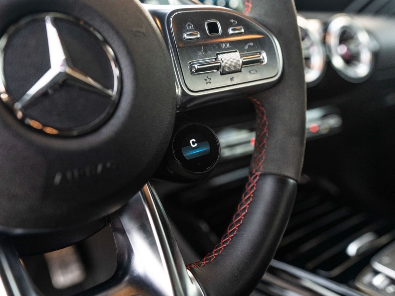 مرسيدس بنز CLA 35 AMG Std 2.0L