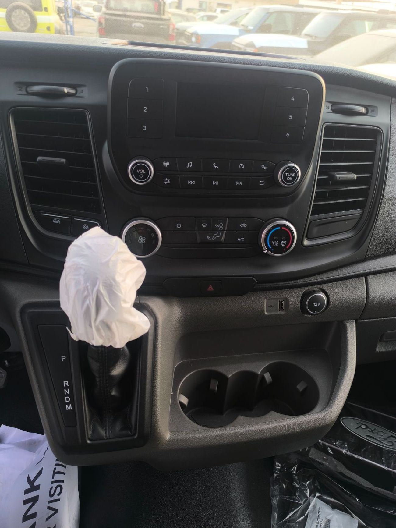 فورد ترانزيت كستم FORD TRANSIT 150 VAN