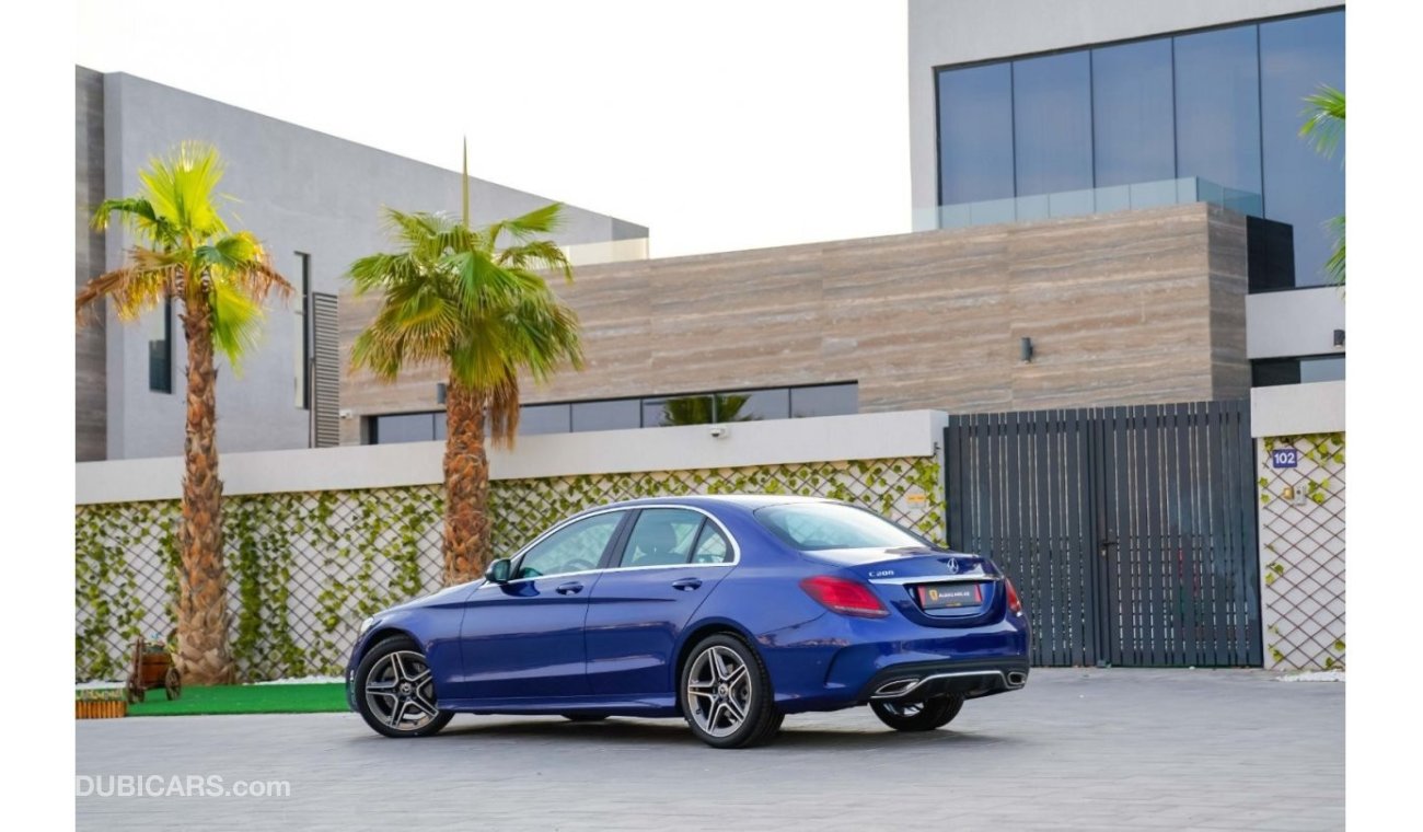 مرسيدس بنز C200 2,918 P.M | 0% Downpayment | Immaculate Condition!