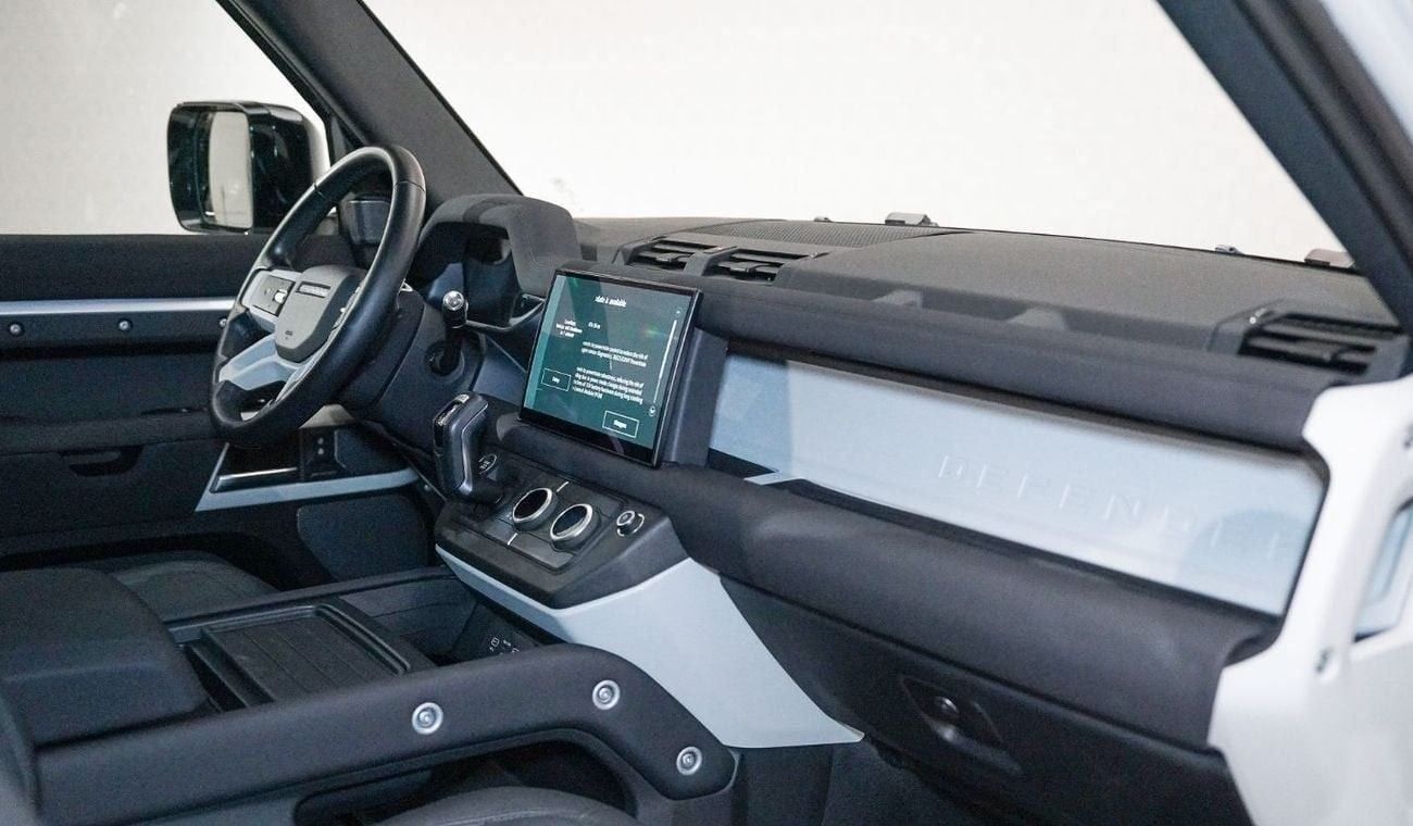 لاند روفر ديفندر | AED 4,021 P/M | Warranty Sept-2026 | GCC