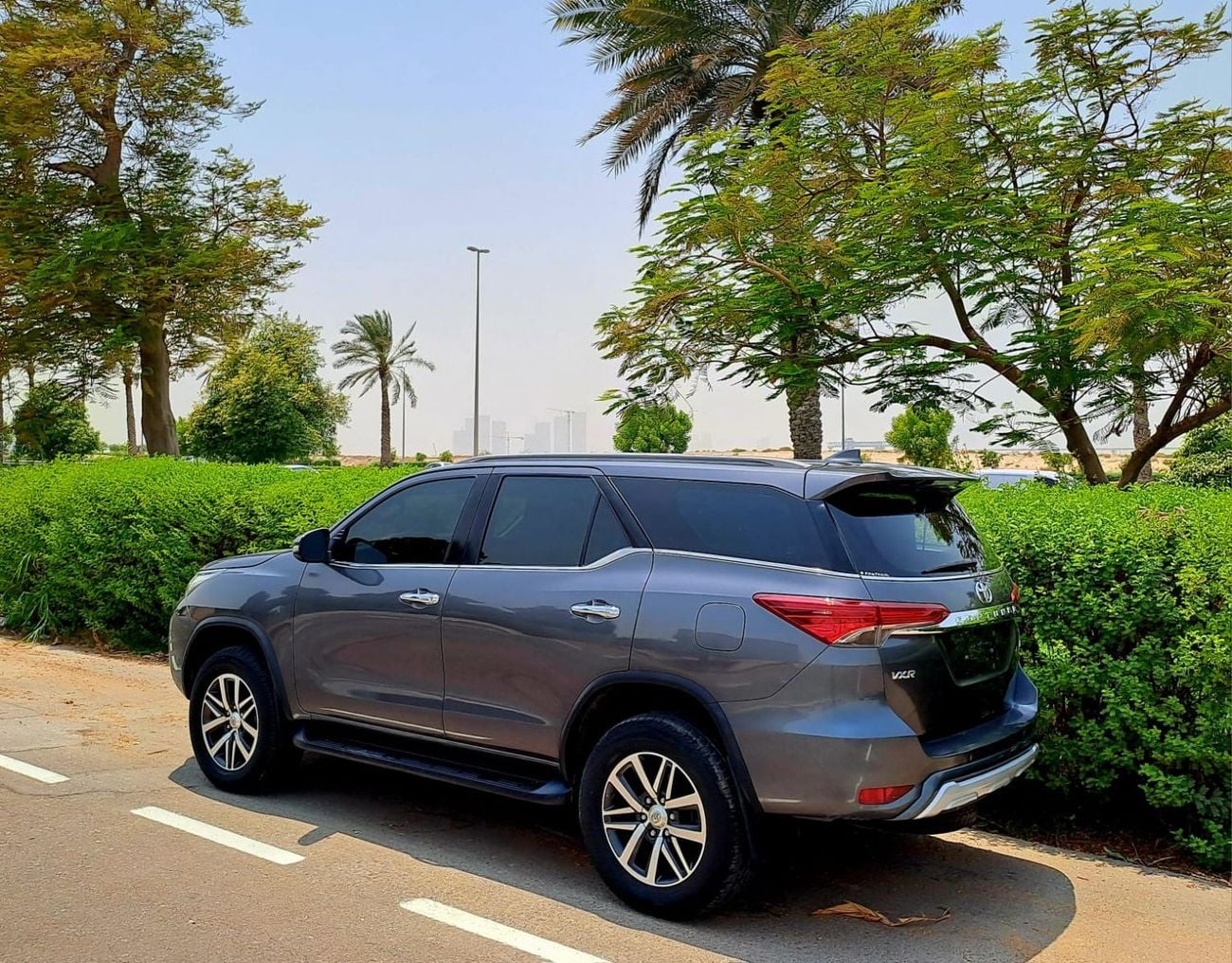 Toyota Fortuner VXR 1442-Monthly For 3 Years I GCC | V6 , Full Option