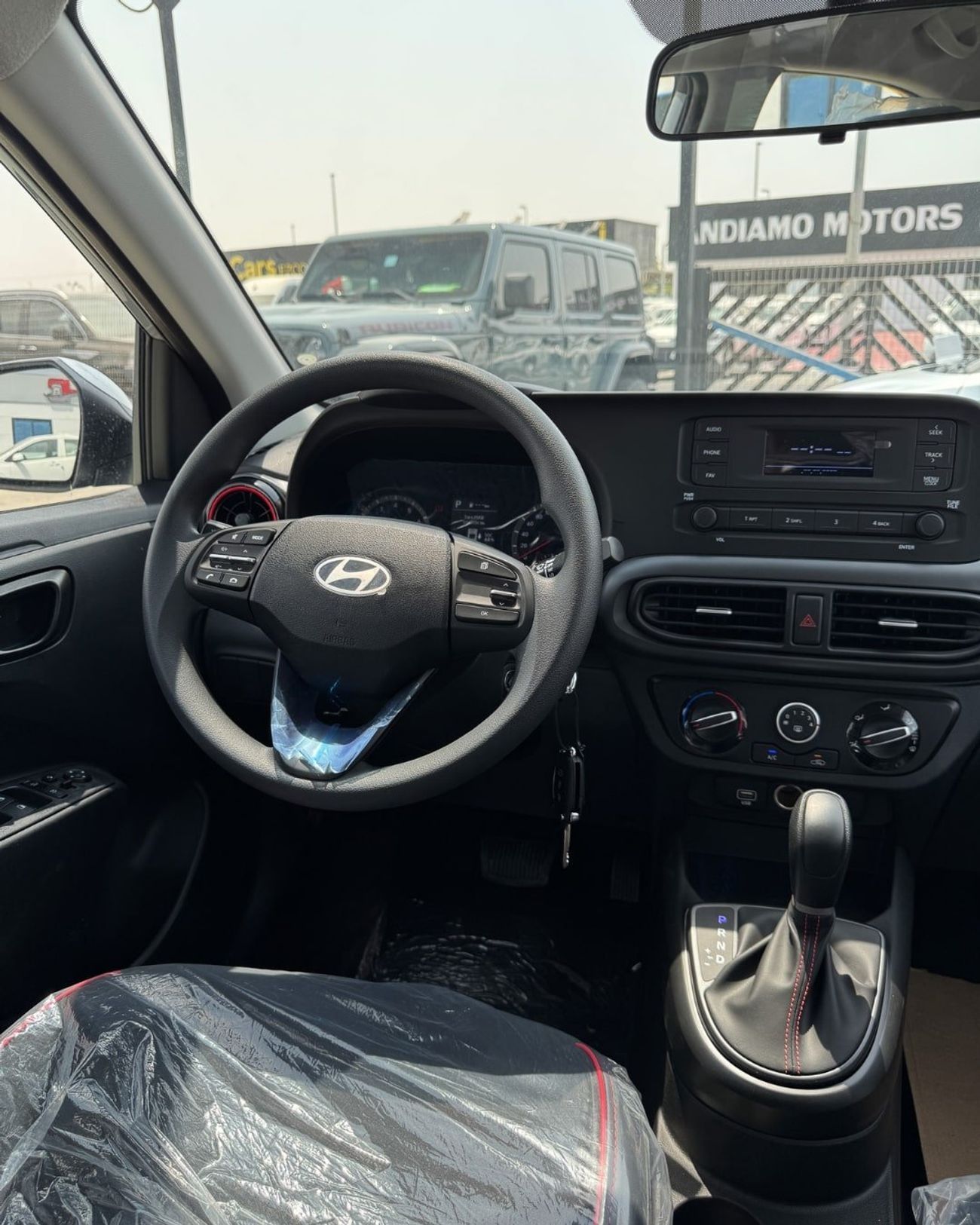 هيونداي جراند i10 SMART GRAND I10 (HATCHBACK ) 1.2L SILVER COLOR - BASIC