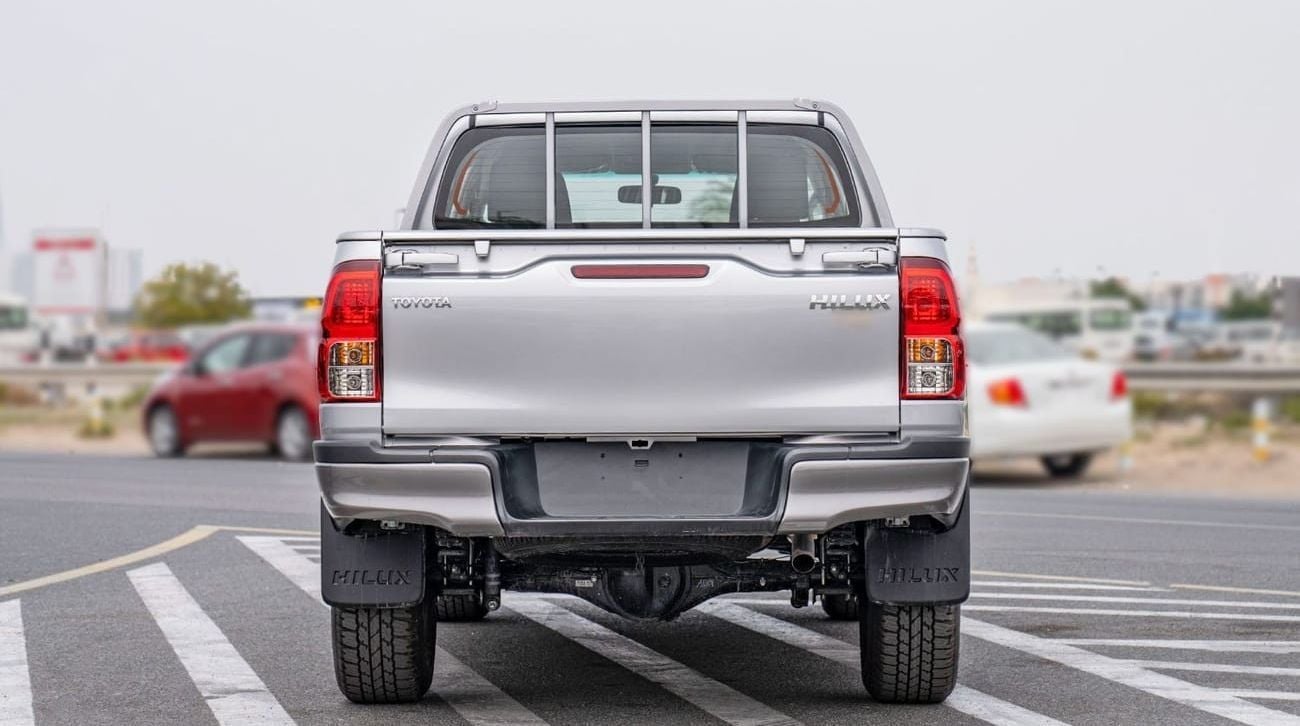 تويوتا هيلوكس Toyota Hilux 2.4L Diesel Mid Option p.window MY2024