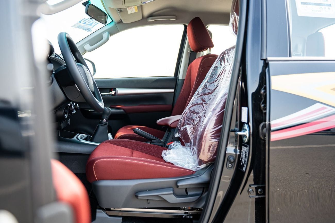 تويوتا هيلوكس Toyota Hilux  2.7ltr  -M -T  Double Cabin 4x4 Full Option  2026 Pickup