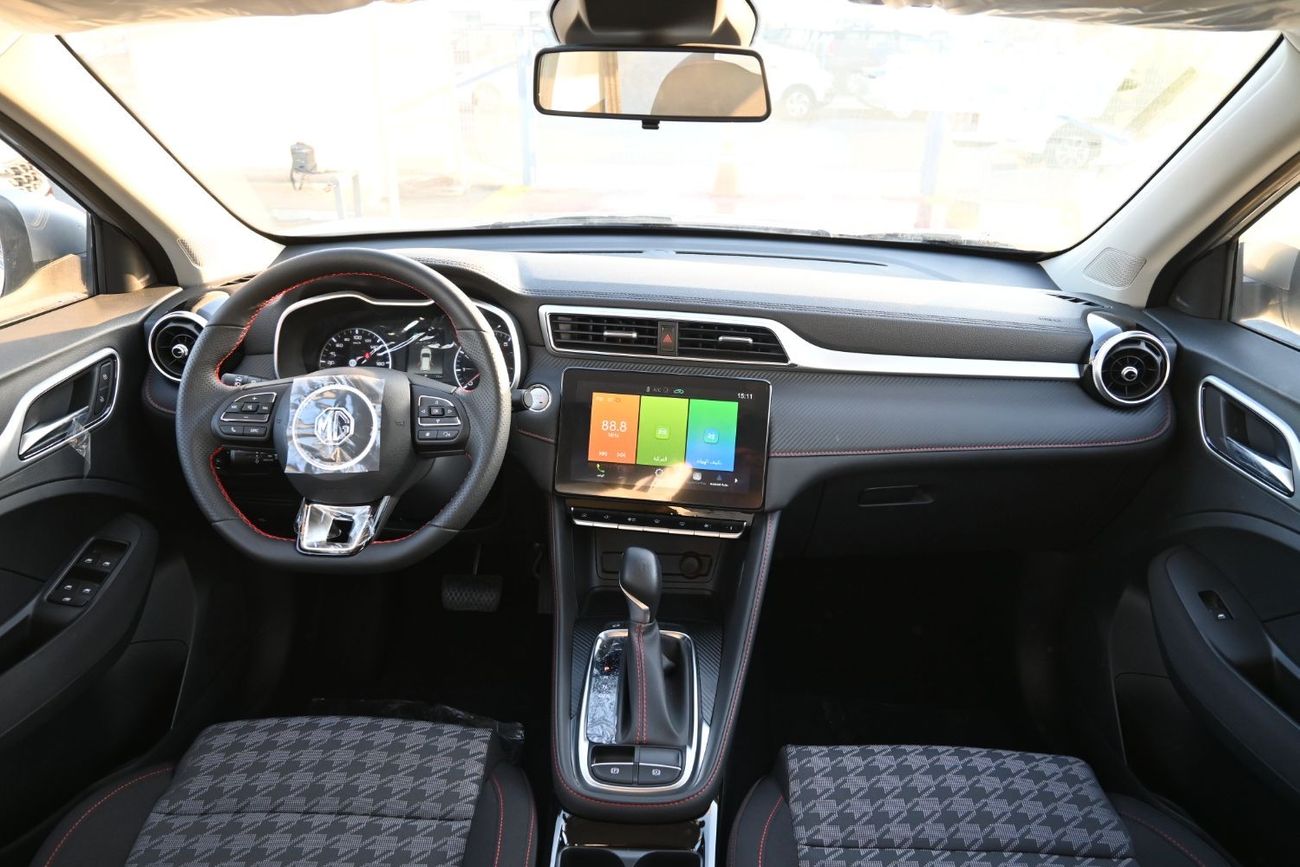 أم جي ZS MG ZS Comfort 1.5L Petrol Color Silver Model 2025