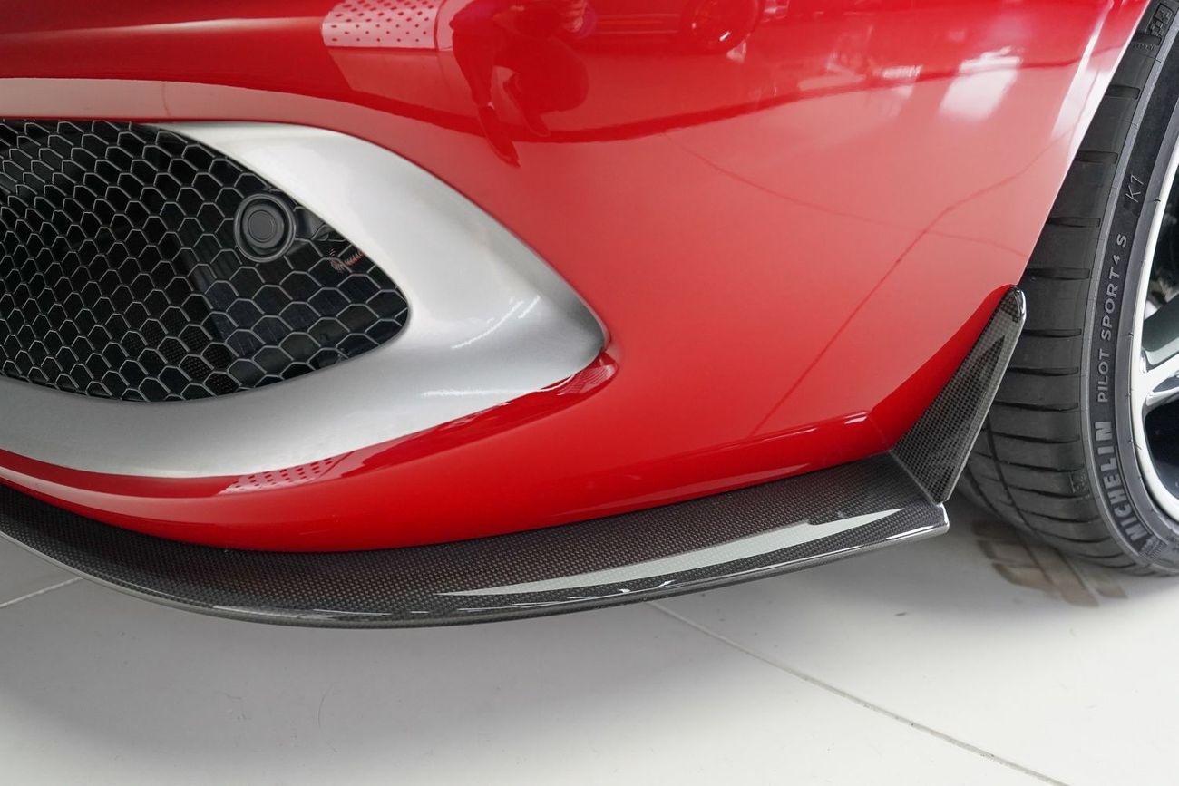 فيراري 296 GTS