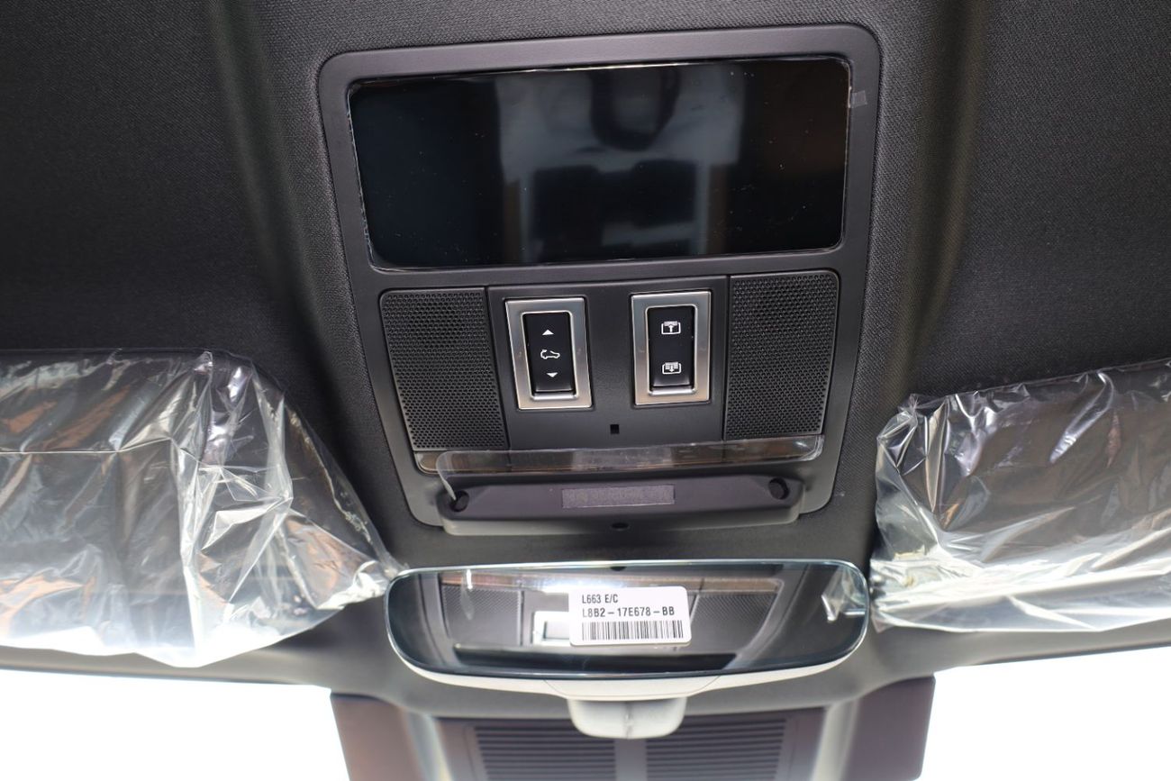 Land Rover Defender LANDROVER DEFENDER X-DYNAMIC 3.0 L 5DR